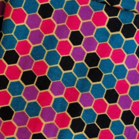 Tall and Curvy LuLaRoe Bright Pink Geometric Buttery Soft Leggings XXL - Picture 14 of 16